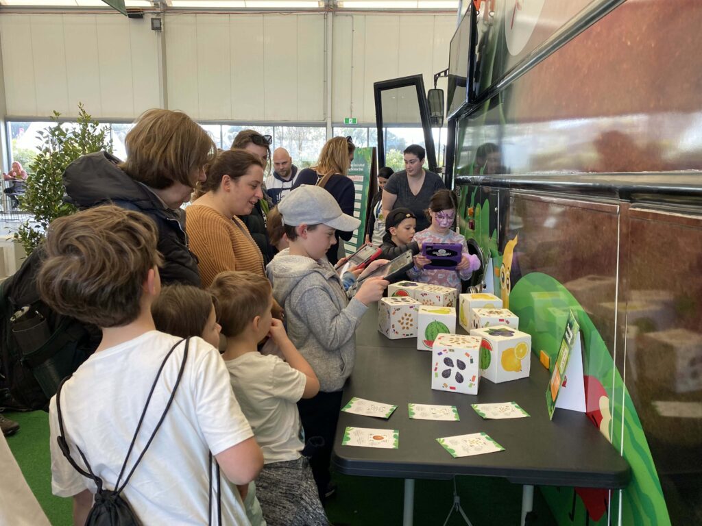 using virtual and augmented reality technology to teach how food is grown